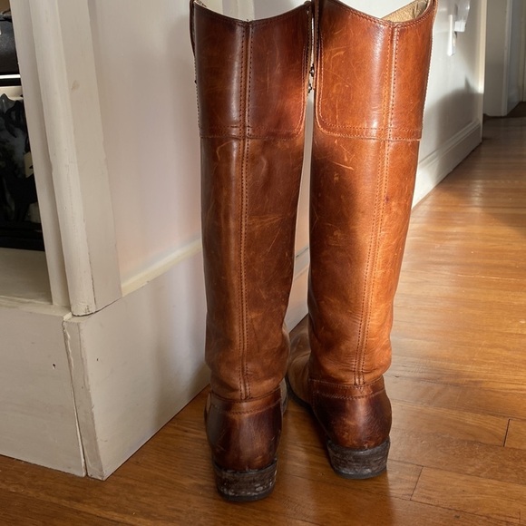 Frye - Picture 4 of 8